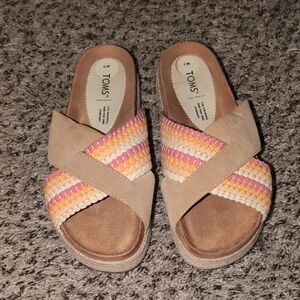 TOMS Women's Tan and Multicolor Slide Sandals